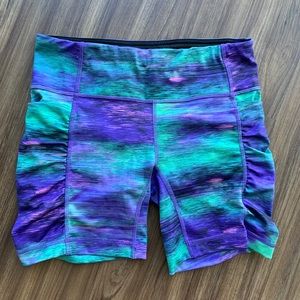 Lululemon side ruched shorts with pockets